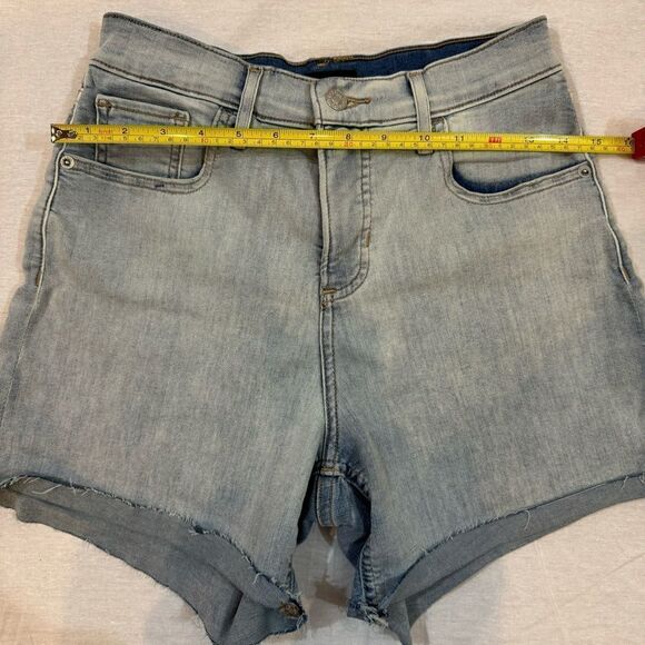 EXPRESS Women’s High Rise Hyper Stretch Light Blue Washed Out Denim Shortie Sz 6 - Picture 8 of 9